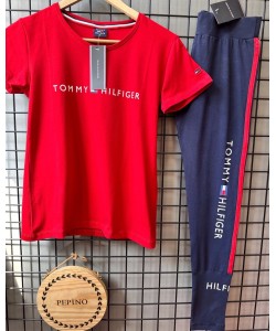 Kırmızı T-Shirt & Lacivert Tayt Takım Kırmızı T-Shirt & Lacivert Tayt Takım