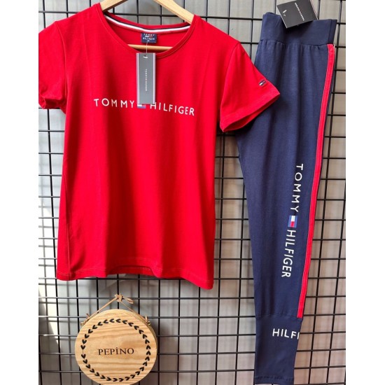 Kırmızı T-Shirt & Lacivert Tayt Takım Kırmızı T-Shirt & Lacivert Tayt Takım