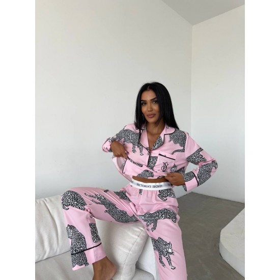 Pembe Leopar Desenli Pamuklu Kadın Pijama Takımı Pembe Leopar Desenli Pamuklu Kadın Pijama Takımı