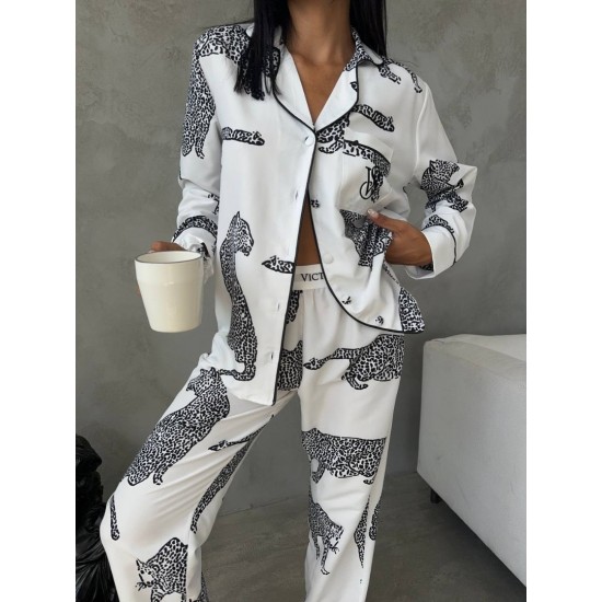 Beyaz Leopar Desenli Pamuklu Kadın Pijama Takımı Beyaz Leopar Desenli Pamuklu Kadın Pijama Takımı