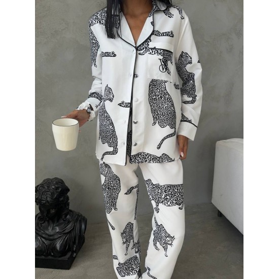 Beyaz Leopar Desenli Pamuklu Kadın Pijama Takımı Beyaz Leopar Desenli Pamuklu Kadın Pijama Takımı