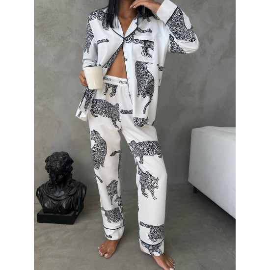 Beyaz Leopar Desenli Pamuklu Kadın Pijama Takımı Beyaz Leopar Desenli Pamuklu Kadın Pijama Takımı