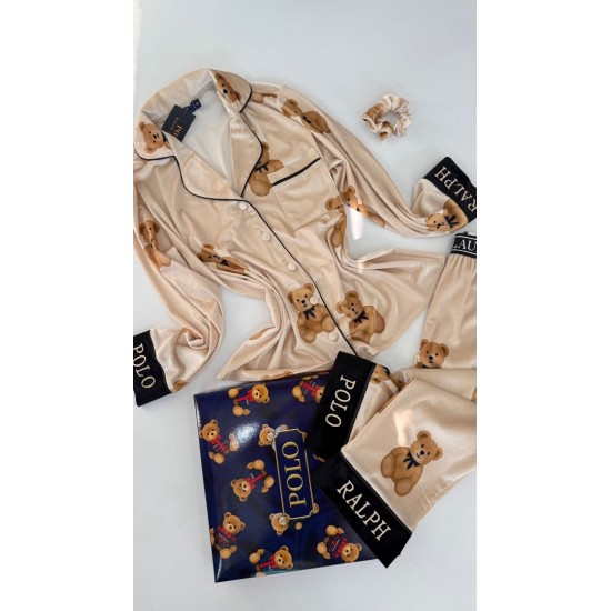 Ayıcık Desen Krem Kadife Pijama Takımı Ayıcık Desen Krem Kadife Pijama Takımı