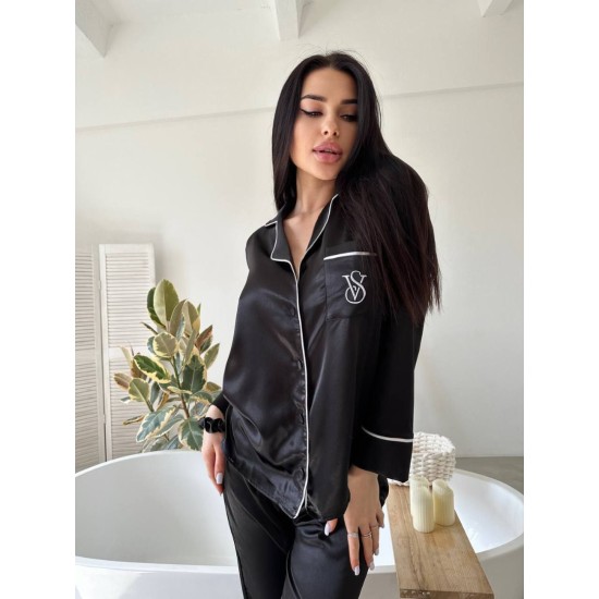 Siyah Nakışlı İpek Saten Pijama Takımı Siyah Nakışlı İpek Saten Pijama Takımı