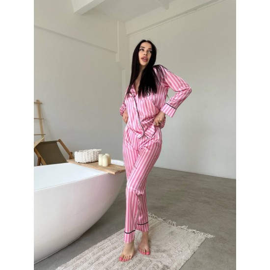 Pembe Çizgili İpek Saten Pijama Takımı Pembe Çizgili İpek Saten Pijama Takımı