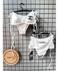 Beyaz Nakışlı Bikini Takım 