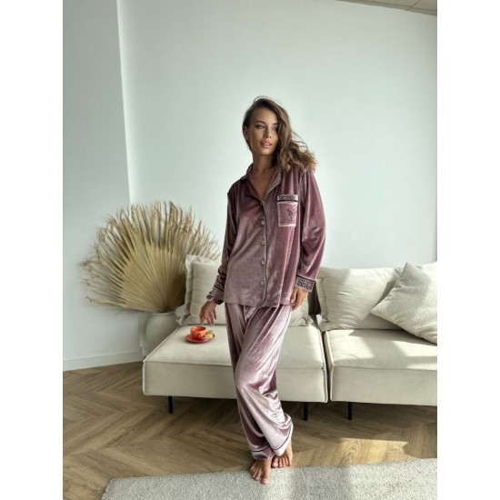 Beyaz Nakışlı İnci Kadife Pijama Takım Beyaz Nakışlı İnci Kadife Pijama Takım