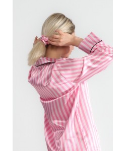 Pembe Çizgili İpek Saten Pijama Takımı Pembe Çizgili İpek Saten Pijama Takımı