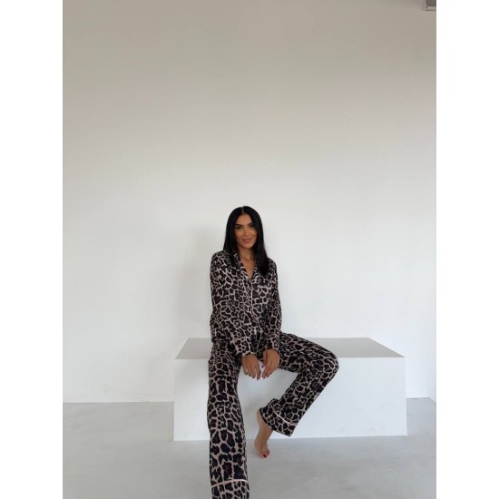 Armani Leopar Desenli Saten Pijama Takımı Armani Leopar Desenli Saten Pijama Takımı