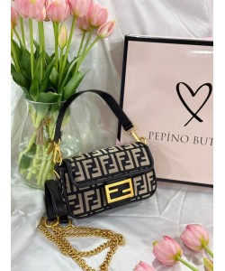 Fendi Siyah Bej Gold Zincirli Omuz Kol Çanta Fendi Siyah Bej Gold Zincirli Omuz Kol Çanta