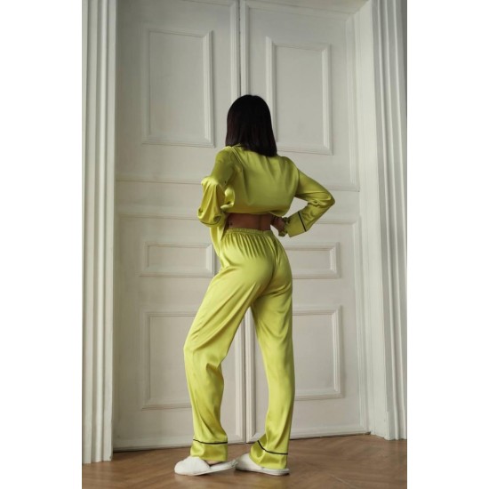 Yağ Yeşili Armani İpek Saten Pijama Takımı Yağ Yeşili Armani İpek Saten Pijama Takımı