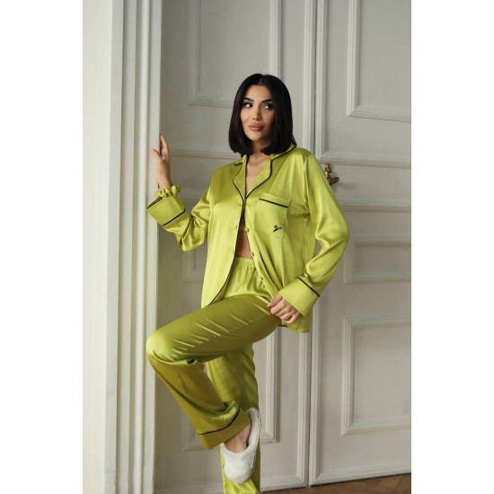 Yağ Yeşili Armani İpek Saten Pijama Takımı Yağ Yeşili Armani İpek Saten Pijama Takımı