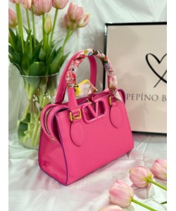 Valentino Pembe Fular Detaylı Çanta Valentino Pembe Fular Detaylı Çanta