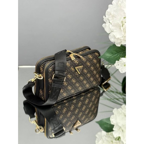 Guess Logolu Çift Bölmeli Çapraz Askılı Kadın Çanta Guess Logolu Çift Bölmeli Çapraz Askılı Kadın Çanta
